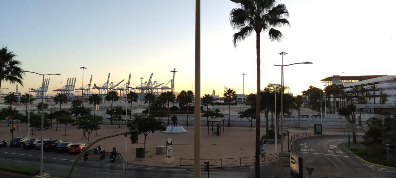 Hostel Puerto Algeciras Ngoại thất bức ảnh