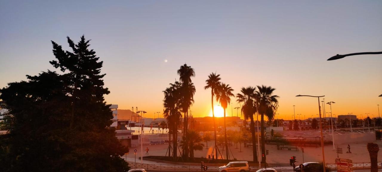Hostel Puerto Algeciras Ngoại thất bức ảnh